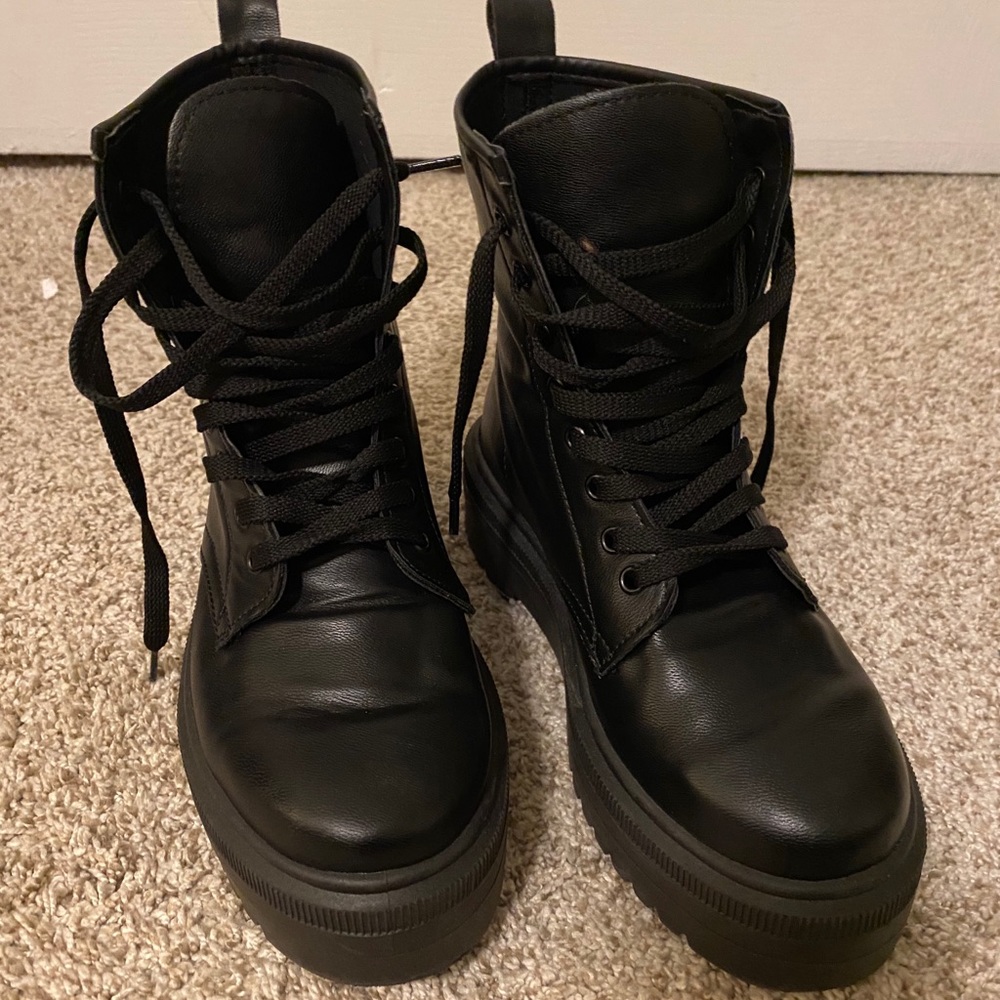 platform combat boot